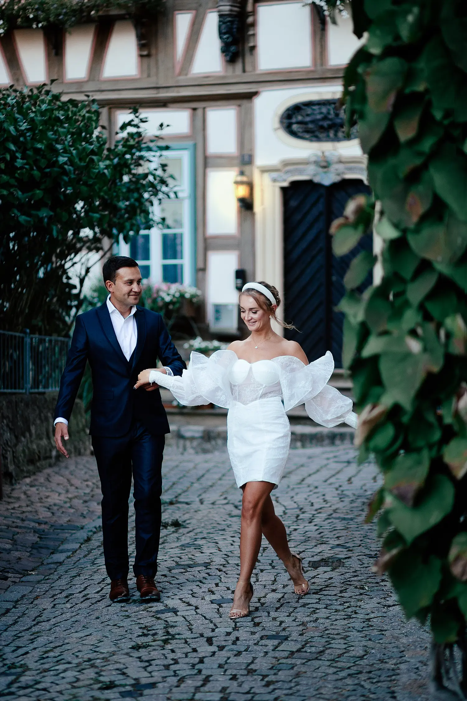 Sunset Wedding — Wedding editorial by Daria Kurchenko for VOUS Magazine