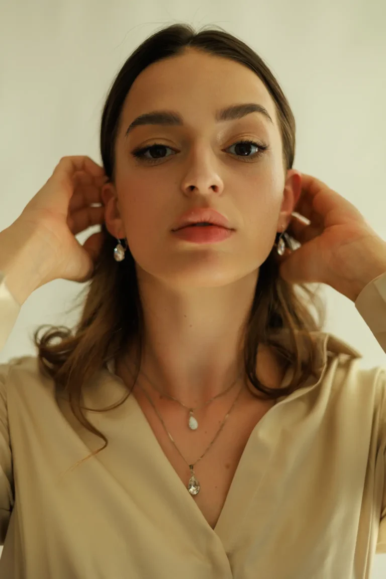 Silver suits you — Fashion & Beauty editorial by Edita Bízová for VOUS Magazine