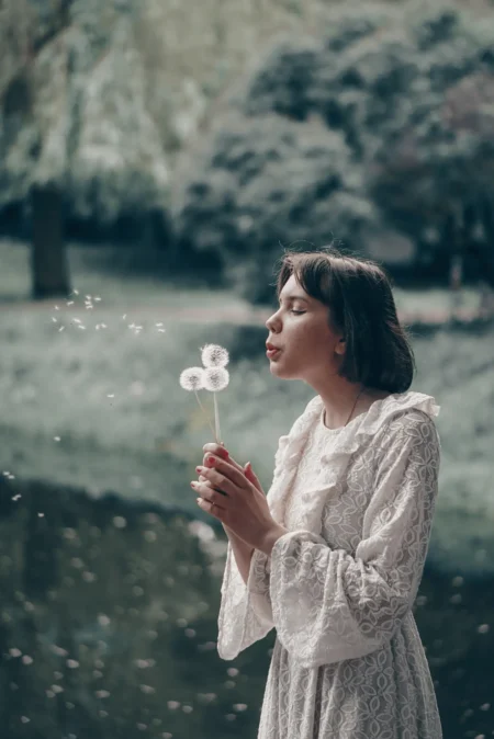 Blooming time — Wedding editorial by Yuliana Volobueva for VOUS Magazine