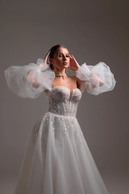 Bride — Wedding editorial by Uzunova Natali for VOUS Magazine