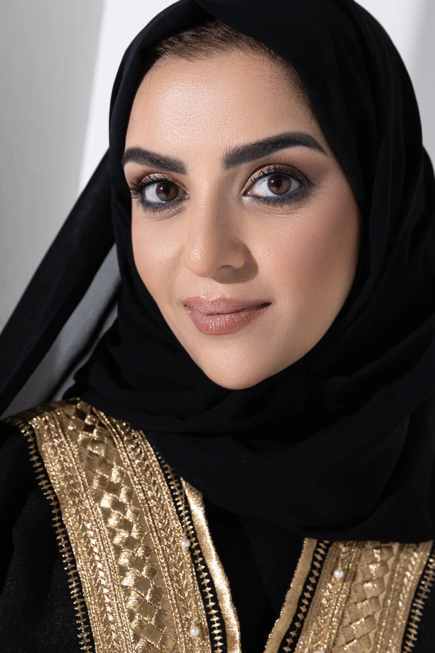 Munira Alrahmani — Fashion & Beauty editorial by Pavel Yashkin for VOUS Magazine