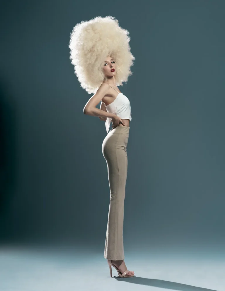 Venus and the Time Machine — Fashion & Beauty editorial by Alberto Camacho Martínez for VOUS Magazine