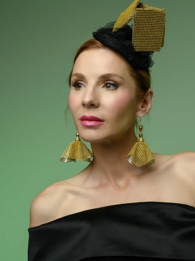 Extraordinary & Absolutely Stunning! — Fashion & Beauty editorial by Farid Almukhametov for VOUS Magazine