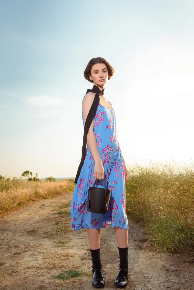 La promenade — Fashion & Beauty editorial by Rina Shed for VOUS Magazine