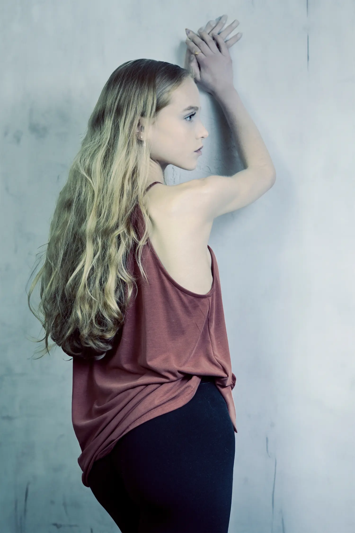 The Grace of Willow — Fashion & Beauty editorial by Jerry Mundy for VOUS Magazine