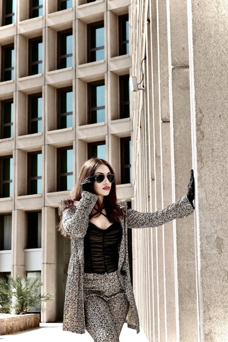 Exclusive heart — Fashion & Beauty editorial by Mobina Mazinani for VOUS Magazine
