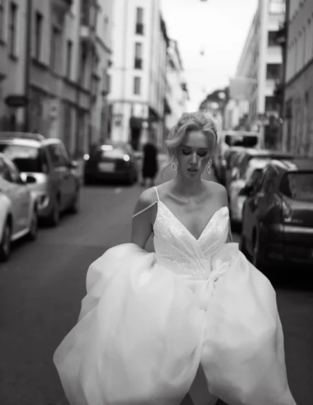 Girl in the city — Wedding editorial by Jenni Borissova for VOUS Magazine