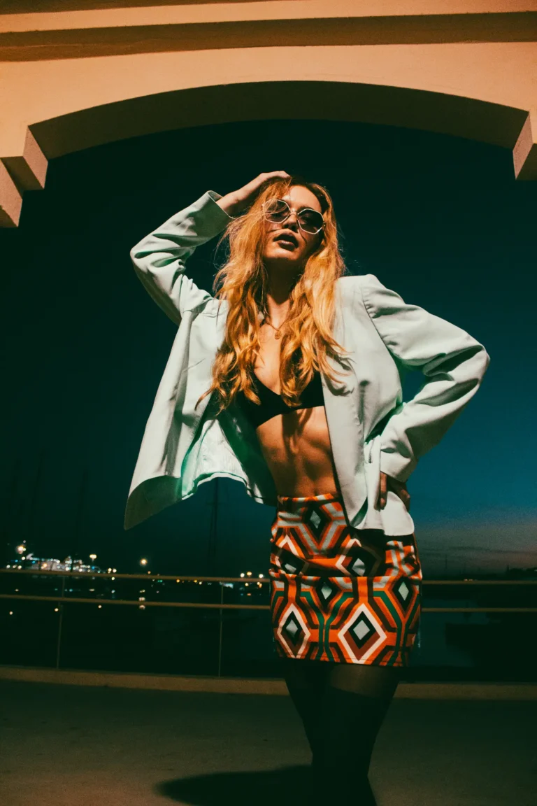 Vintage #5 — Fashion & Beauty editorial by Victor Mejias Añon for VOUS Magazine