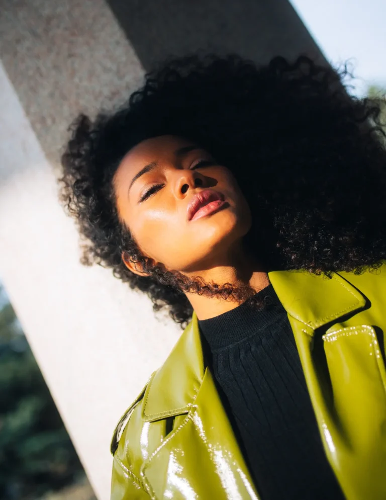 Light on me — Fashion & Beauty editorial by Andrea Zatelli for VOUS Magazine
