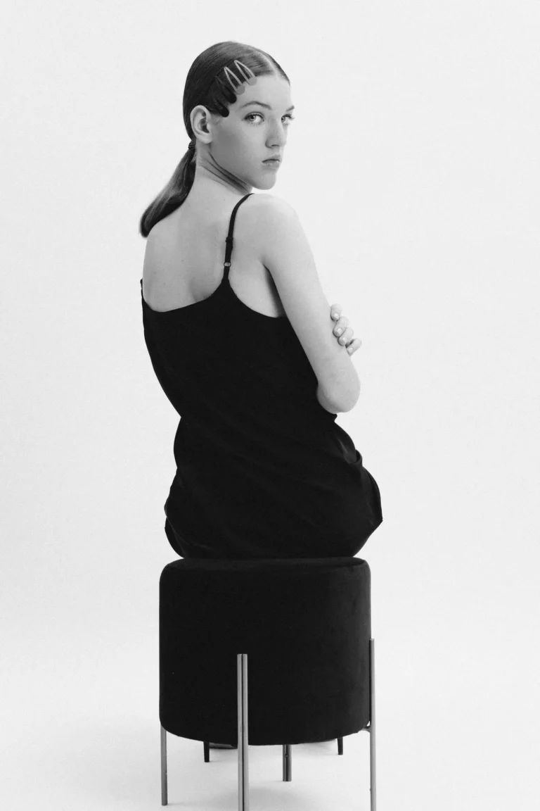 Pure and elegance — Fashion & Beauty editorial by Ksana Gan for VOUS Magazine
