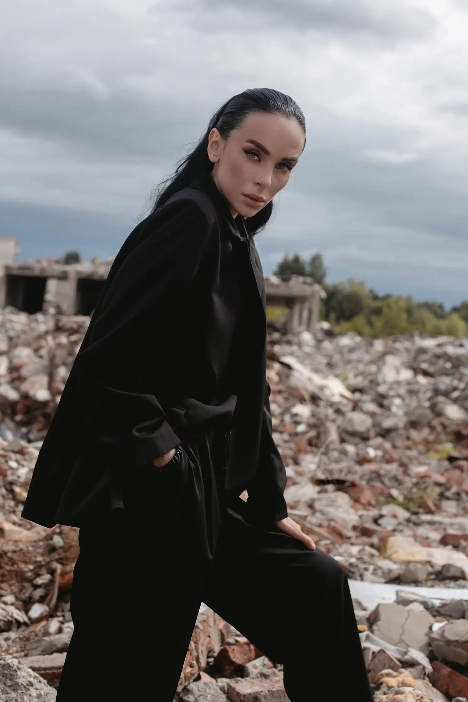 Rift — Fashion & Beauty editorial by Anastasia Pivovarova for VOUS Magazine