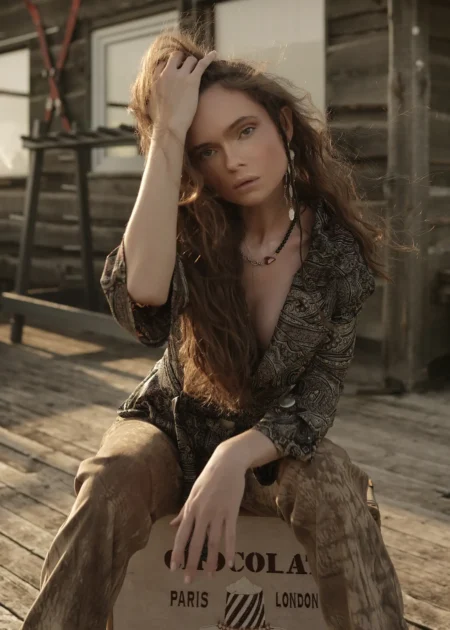 Something west — Fashion & Beauty editorial by Yulia Malyarova for VOUS Magazine