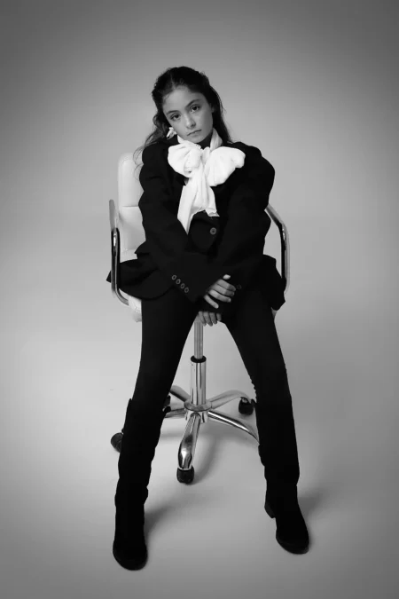 Moda — Teen editorial by Iana Pereverzeva for VOUS Magazine