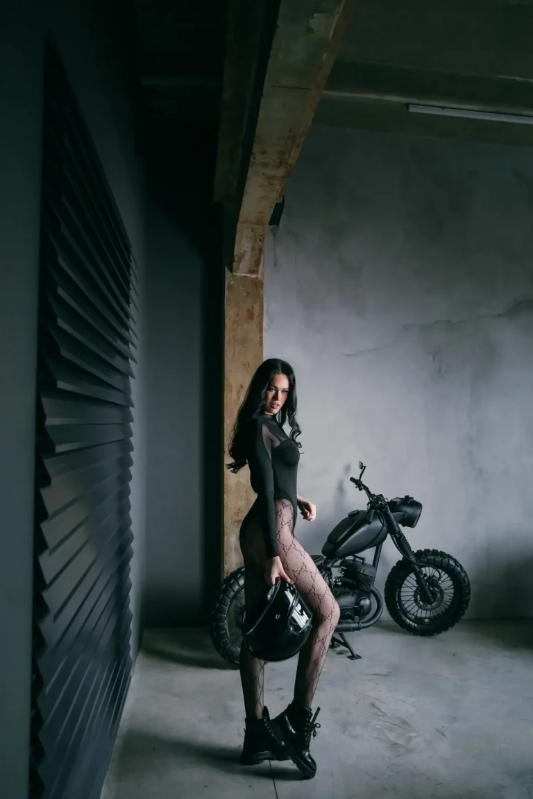 Moto life and beauty — Fashion & Beauty editorial by Полина Гаевская for VOUS Magazine
