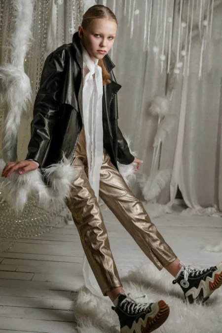 Winter fashion — Christmas Special editorial by Valentina Kryzhanovskaya for VOUS Magazine