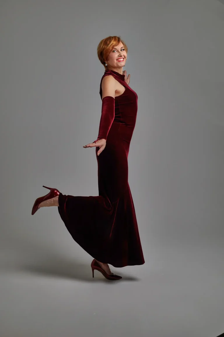 Happiness is within — Fashion & Beauty editorial by Фотограф Анастасия Морозова for VOUS Magazine