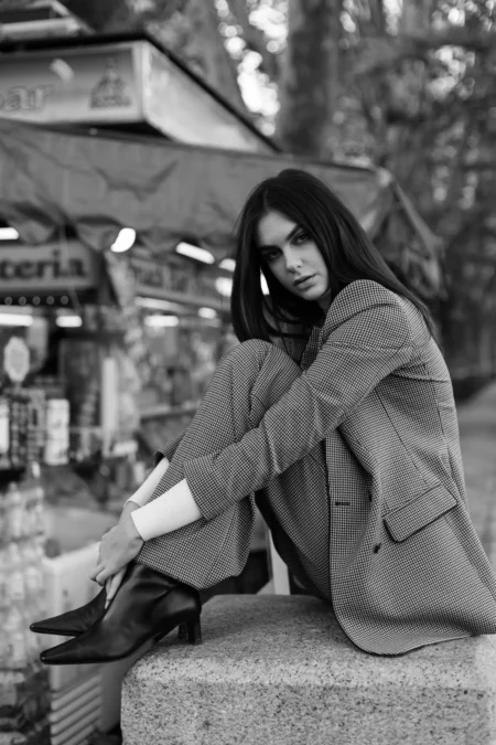 Julia — Fashion & Beauty editorial by Martina Monti for VOUS Magazine
