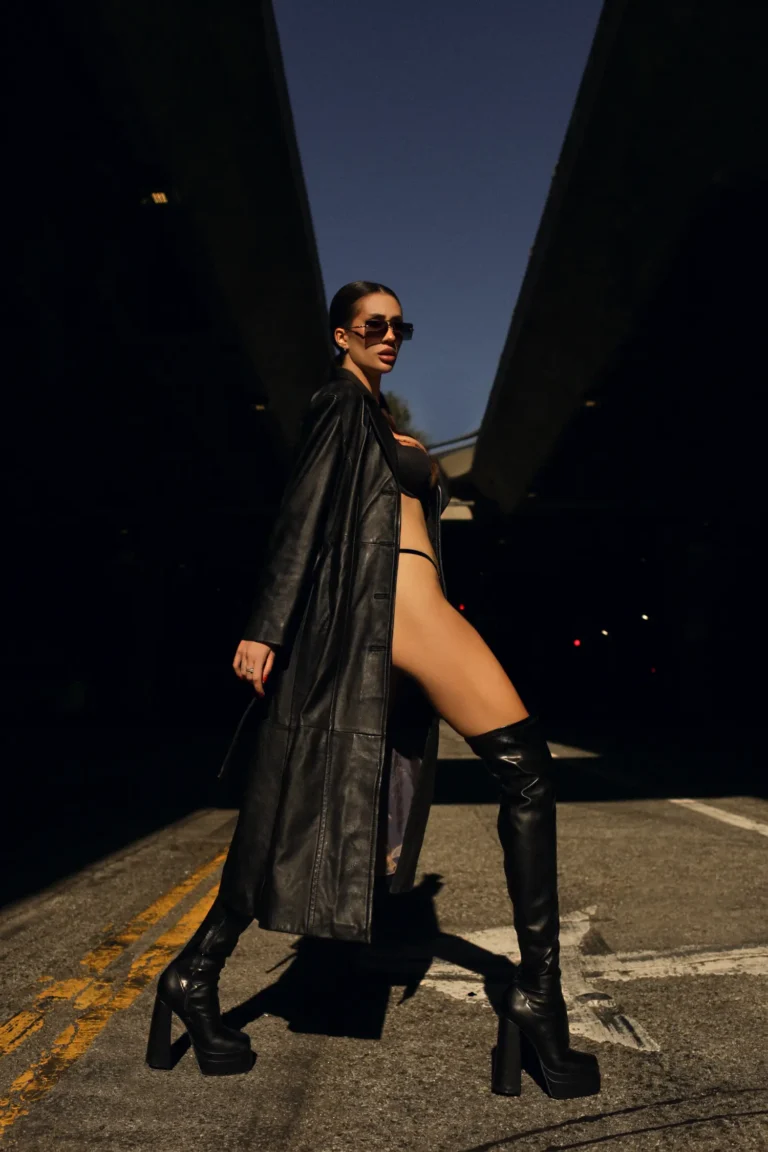 Alina Detuk — Valentine's Day editorial by Viktoria Bolvacheva for VOUS Magazine
