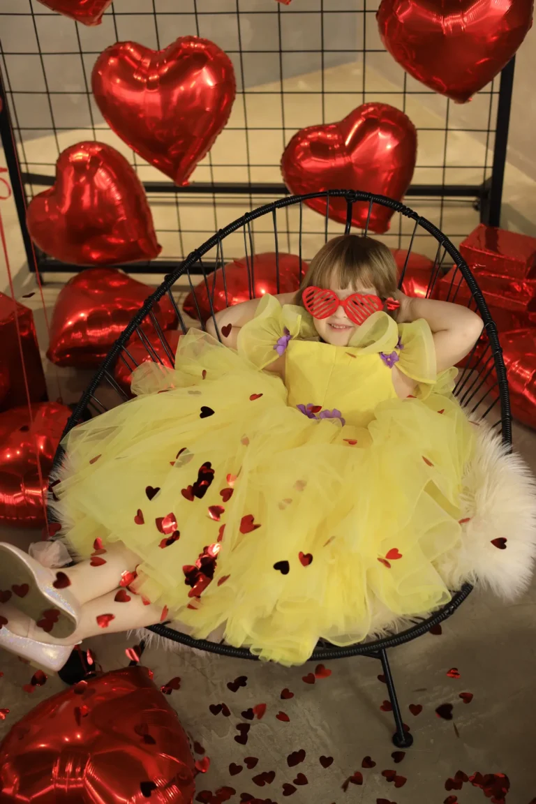 Happy Valentine's day — Teen editorial for VOUS Magazine