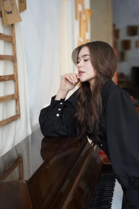 The melody of the soul — Fashion & Beauty editorial by Ekaterina Tsygankova for VOUS Magazine