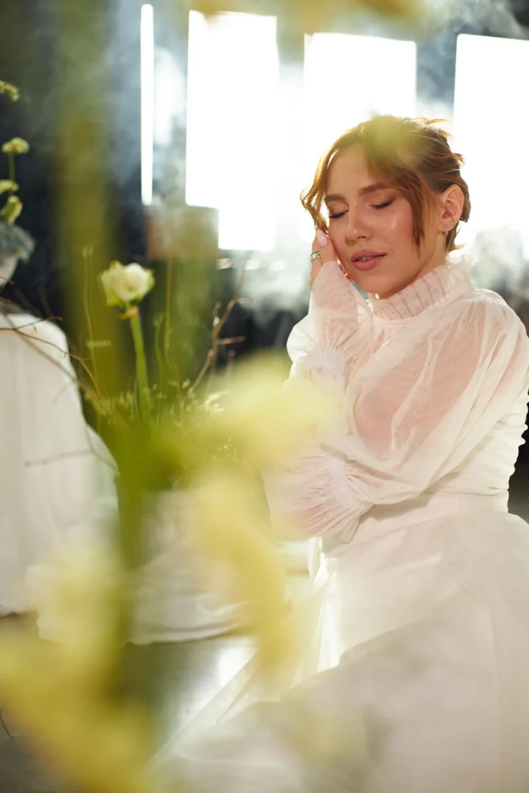 The poet's bride — Wedding editorial by Mariya Yatskevich for VOUS Magazine
