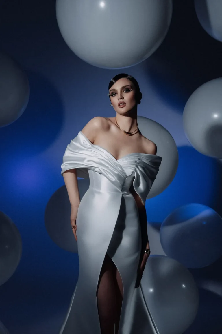A luxurious flower — Fashion & Beauty editorial by Zubkovskiy Alexander for VOUS Magazine