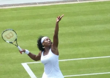 Serena Williams playing tennis, location