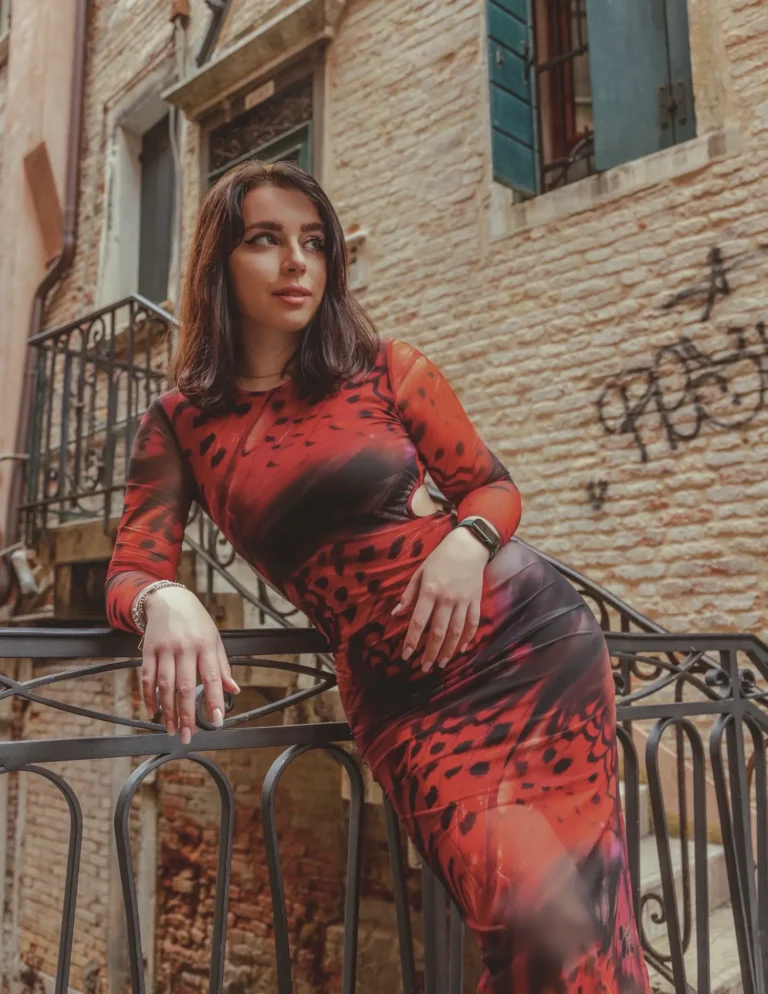 Eye - catching — Fashion & Beauty editorial by Arianna Romano for VOUS Magazine