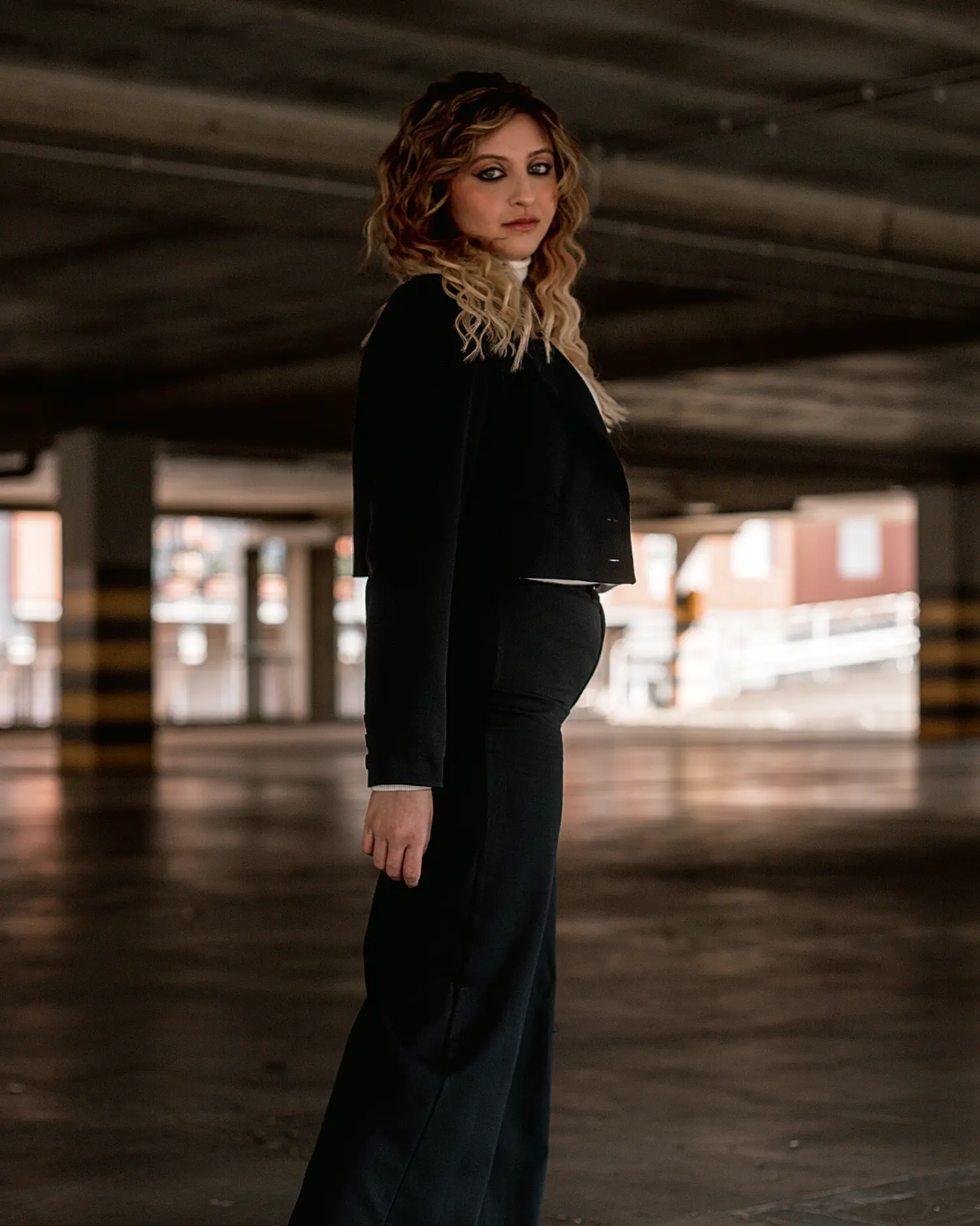 Urban mood — Fashion & Beauty editorial by Mb Model Management for VOUS Magazine