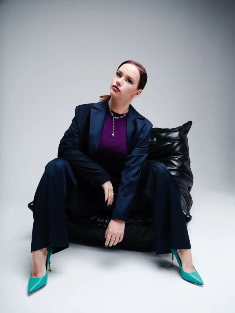 Yanina — Fashion & Beauty editorial by Уфимцева Екатерина for VOUS Magazine