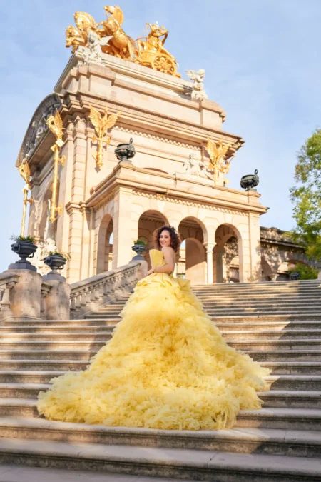 Yellow mood in the Ciutadella Park, Barcelona — Fashion & Beauty editorial by Svyatoslav Usmyal for VOUS Magazine