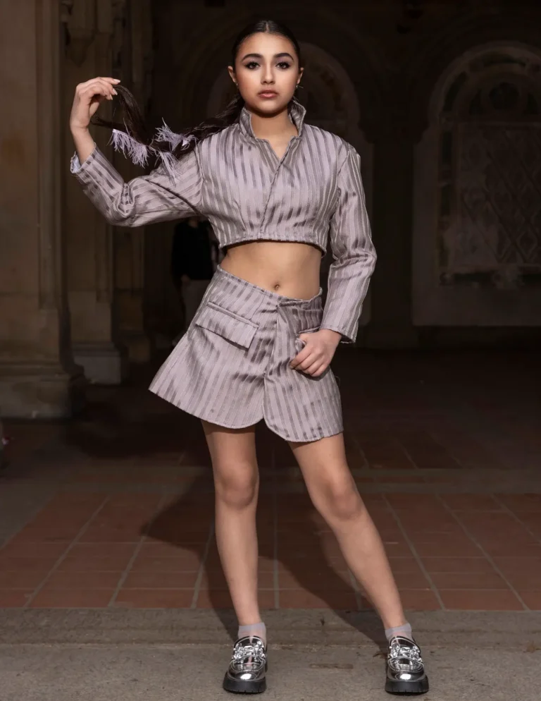 Libera la Elegancia Moderna con AL+LU Apparel — Fashion & Beauty editorial by Roland Sanchez Photography for VOUS Magazine