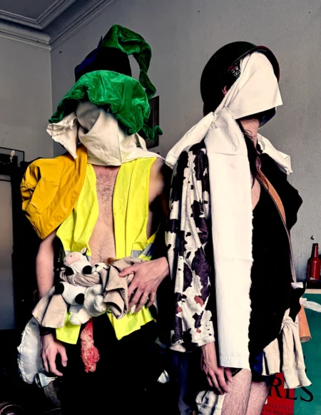 Vêtements — Fashion & Beauty editorial by Marbre for VOUS Magazine