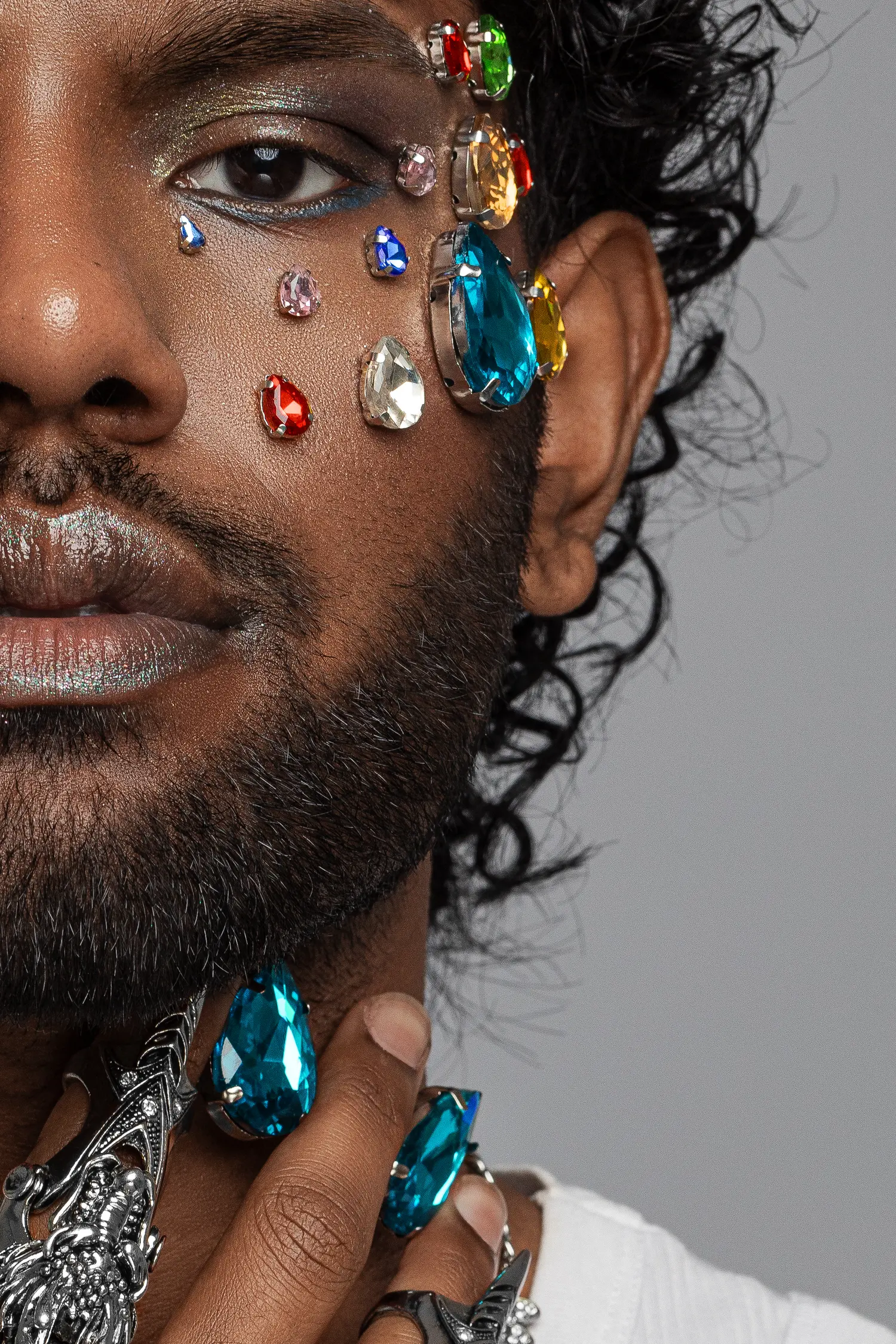 Million Dollar Face — Man editorial by Susann Loessin for VOUS Magazine