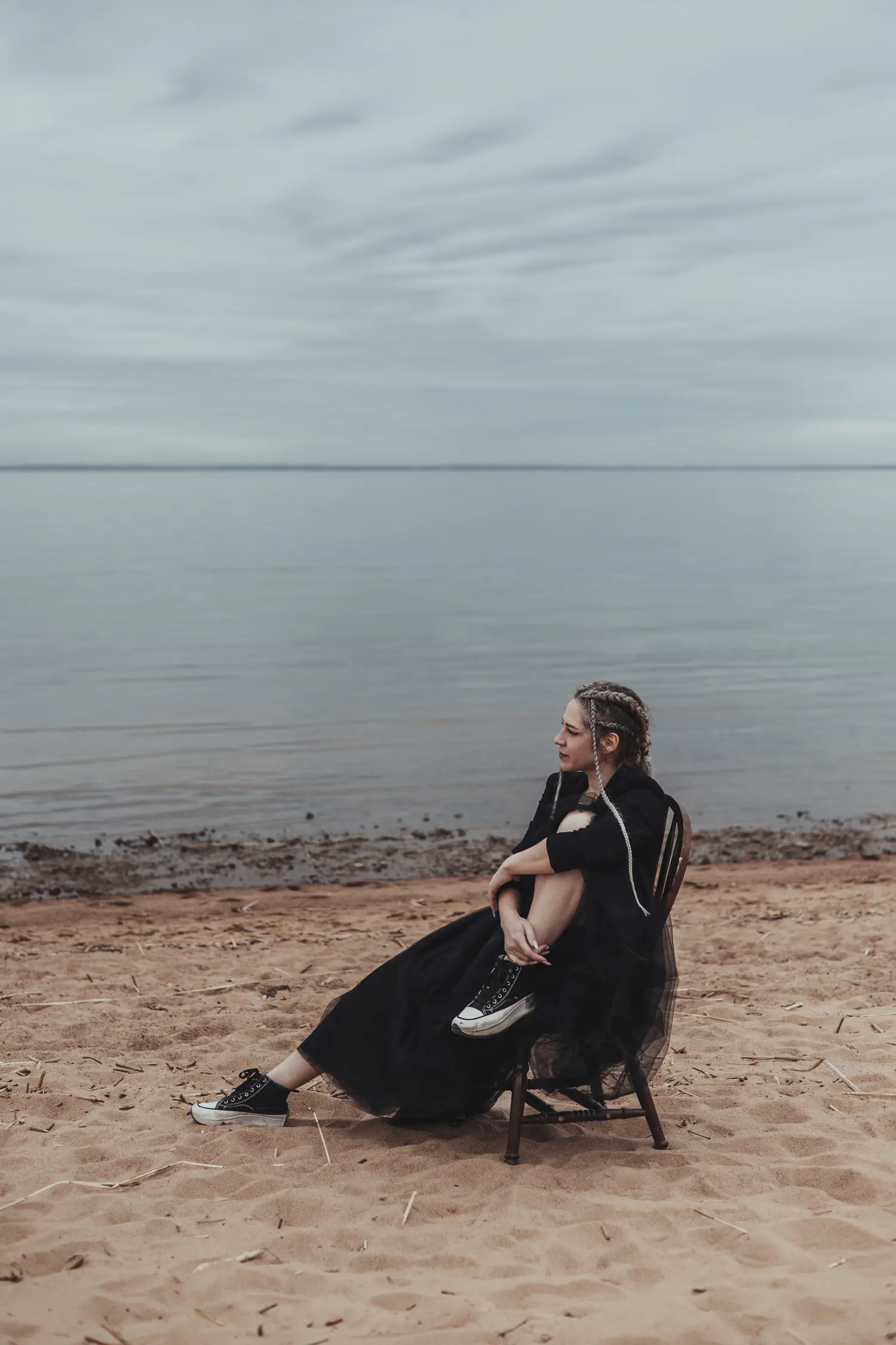 The chair, the bay and me — Street editorial by Natali Sizova for VOUS Magazine