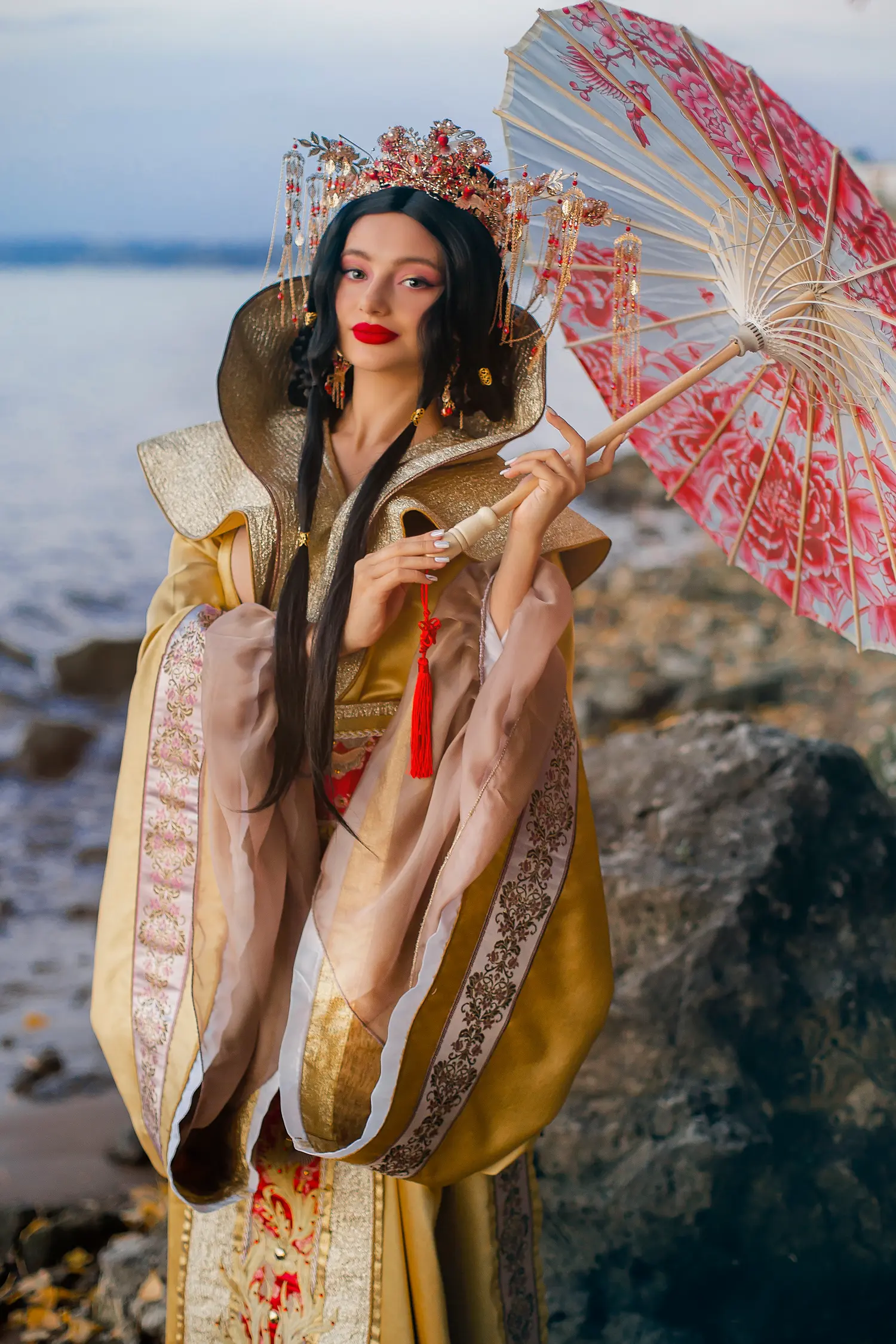 China — Fashion & Beauty editorial by Maria Vedo for VOUS Magazine