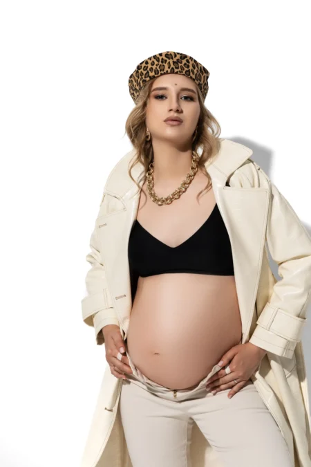 Mommy — Portrait editorial by Katya Popova for VOUS Magazine
