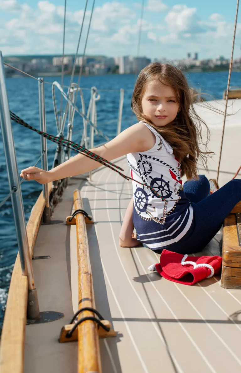 Sea breeze — Teen editorial by Natasha Leo for VOUS Magazine