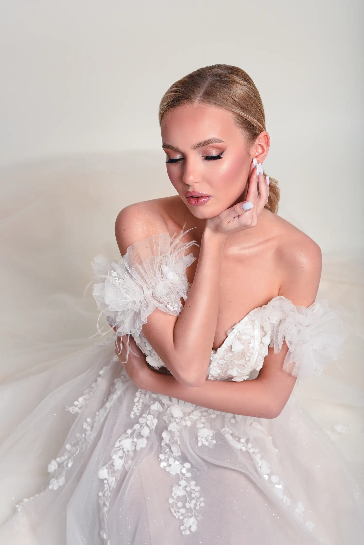 The lightness — Wedding editorial by Łukasz Jarek for VOUS Magazine