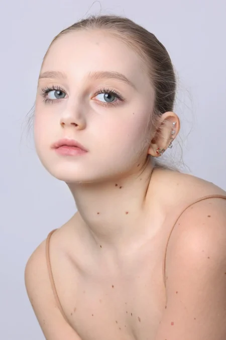 All about beauty — Beauty editorial for VOUS Magazine