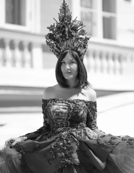 Russian Versailles — Street editorial by Anna Parfenova for VOUS Magazine