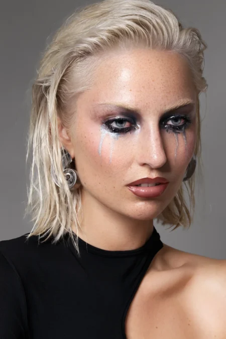 Tears of bold beauty — Beauty editorial by Slava Samoilenko for VOUS Magazine