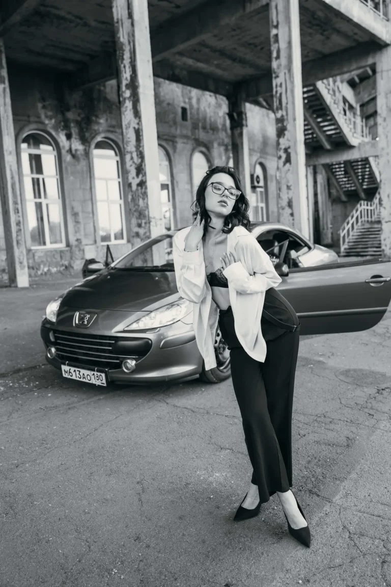 ___Pavlova____ — Portrait editorial by Iana Chkhan for VOUS Magazine