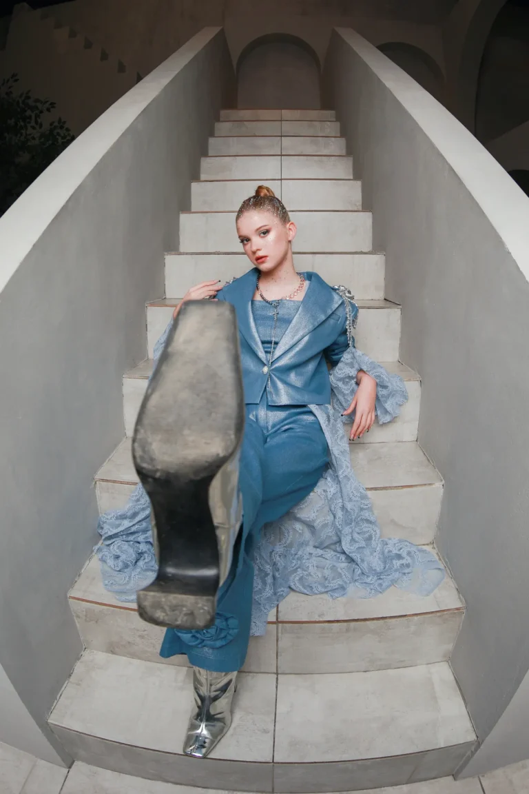 Polina Barski — Portrait editorial by Lesia Ivanova for VOUS Magazine