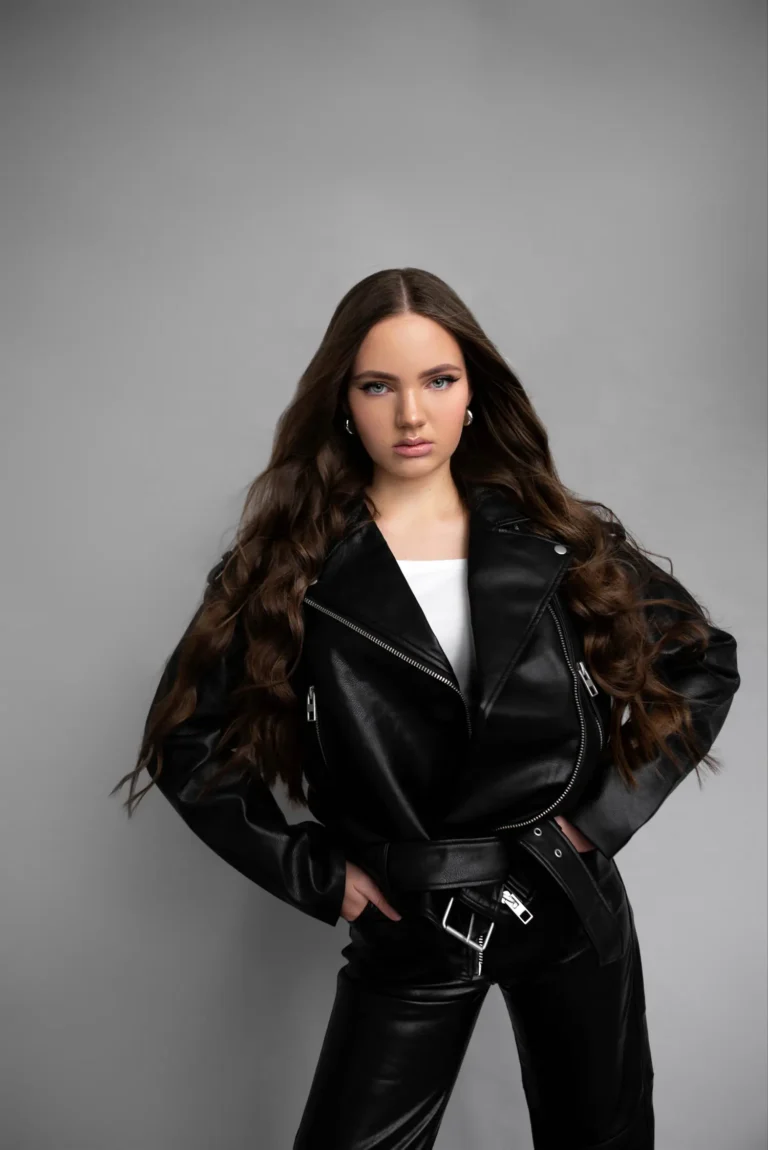 Nina Sheleg — Portrait editorial by @Juliayaseva for VOUS Magazine