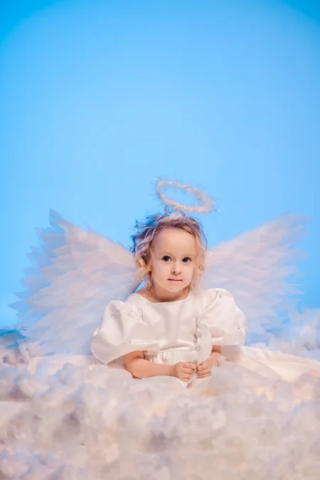 Little angels — Teen editorial by Polina Ratnikova for VOUS Magazine