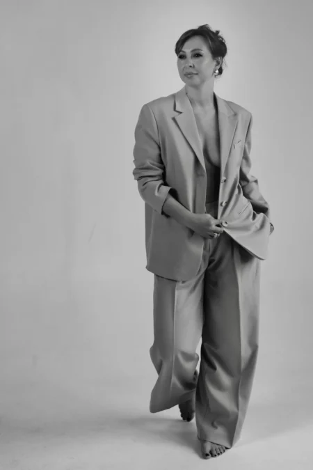 A Happy Woman — Portrait editorial by Ольга Рогачева for VOUS Magazine