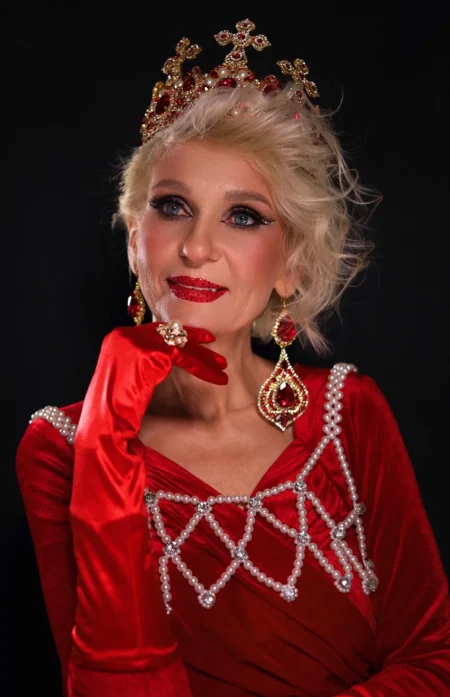 IRINA MANKOVSKAYA. Magic of the Red Queen — Portrait editorial by Elena Brytsko for VOUS Magazine