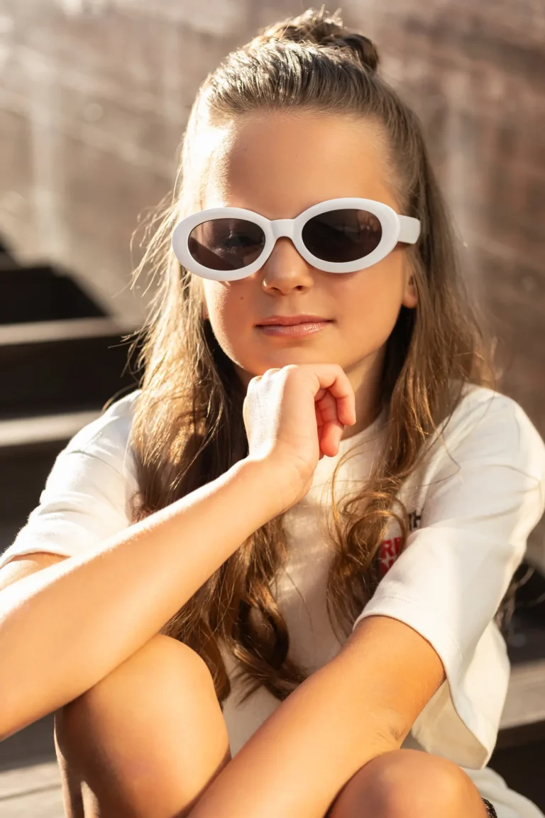 Sunny vibe — Teen editorial for VOUS Magazine
