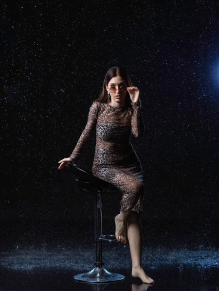 Dancing in the rain — Fashion editorial by Olga Rodina for VOUS Magazine